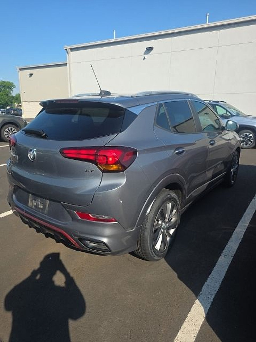 Used 2021 Buick Encore GX Select w/ Experience Buick Package FWD image 4