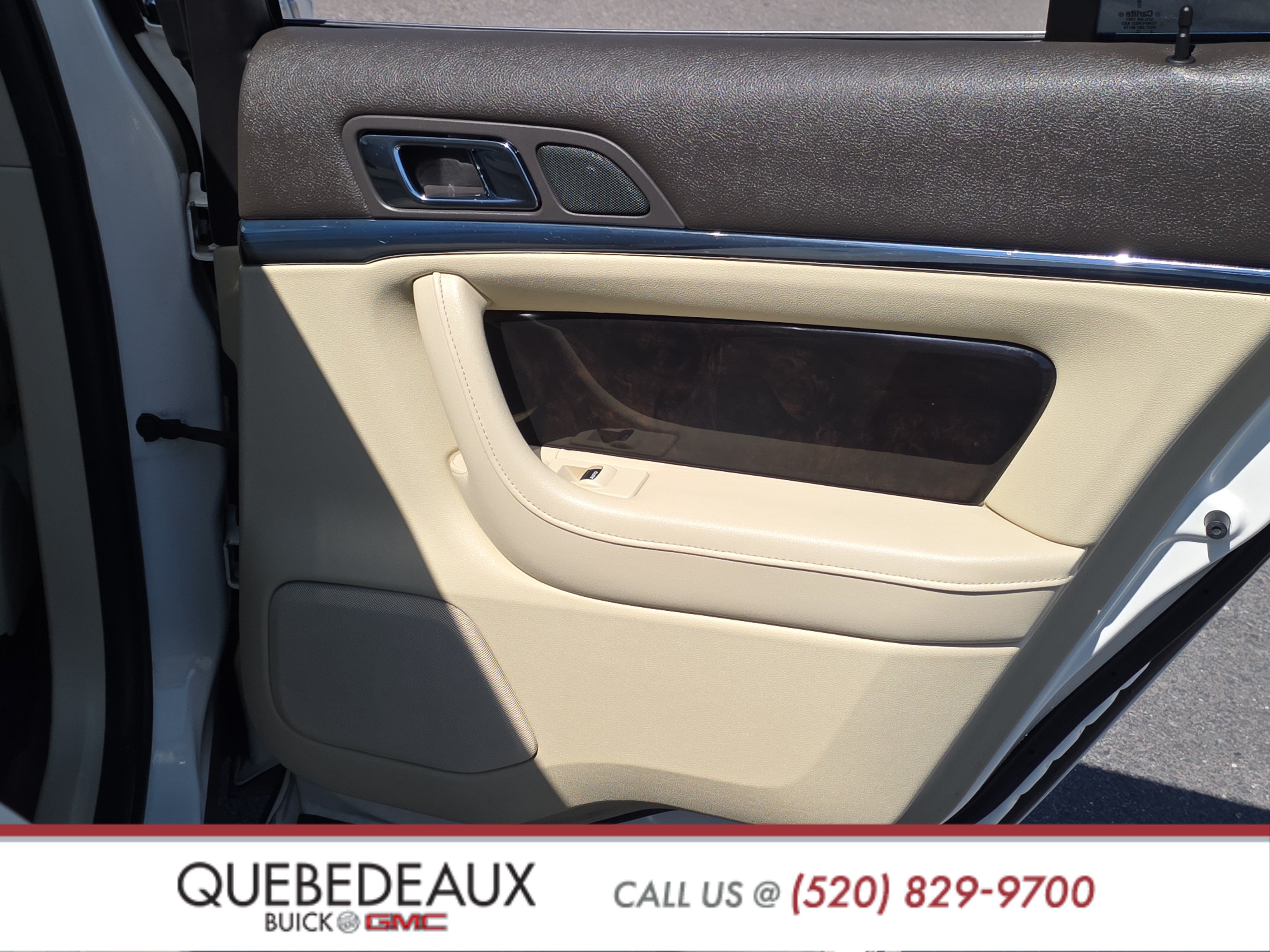 Used 2013 Lincoln MKS FWD image 27