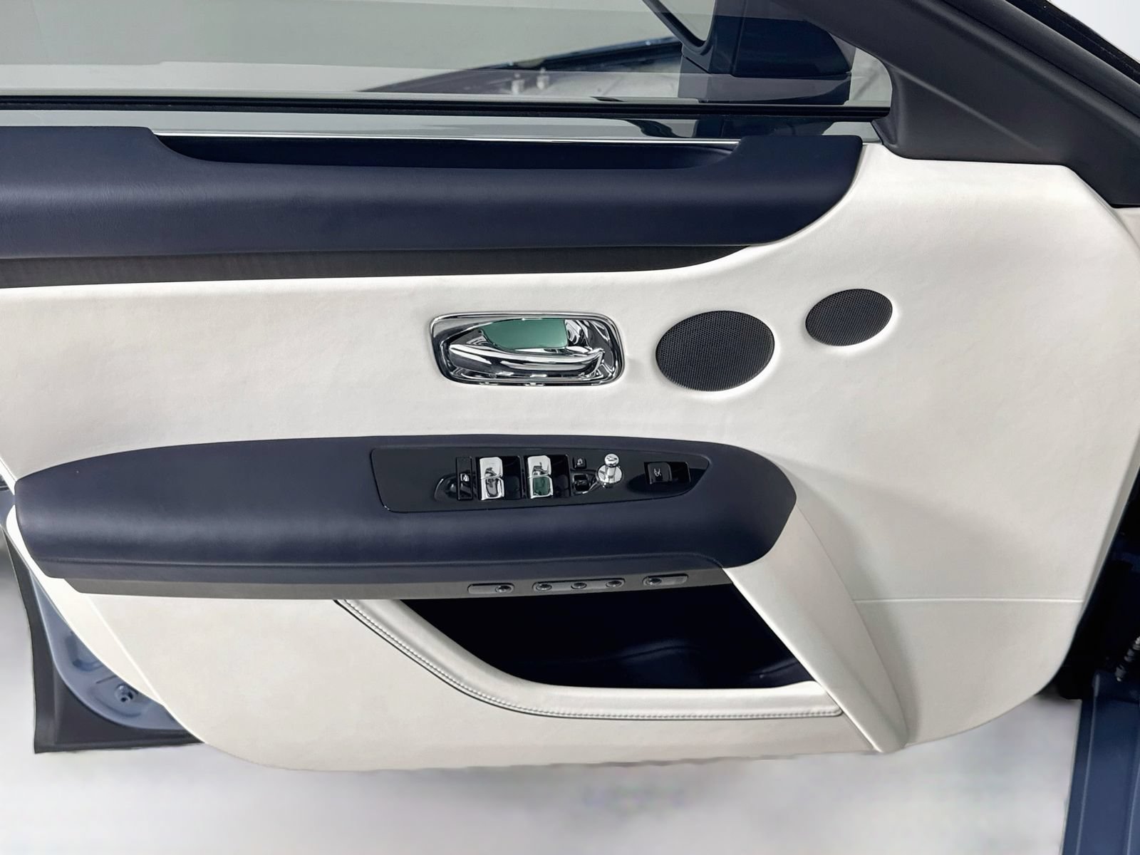 Certified 2024 Rolls-Royce Ghost AWD/4WD image 16