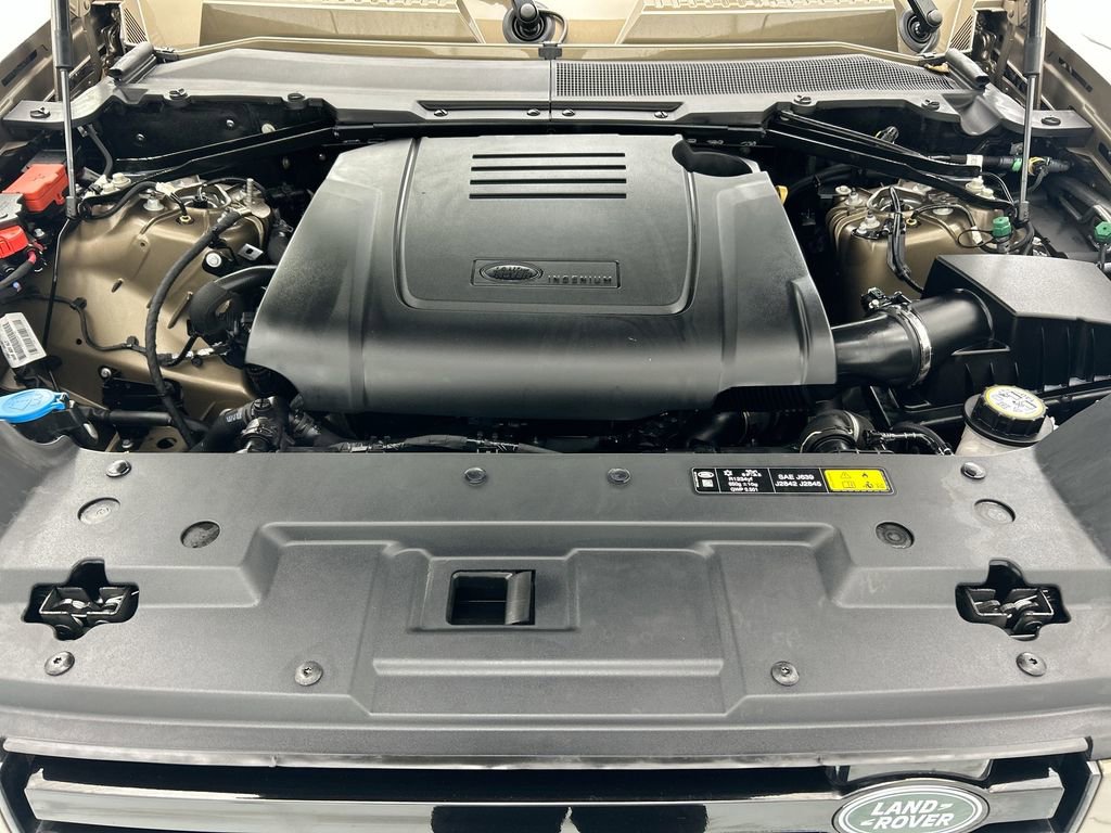 Certified 2025 Land Rover Defender 110 S image 28