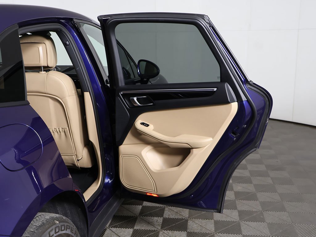 Used 2022 Porsche Macan image 21