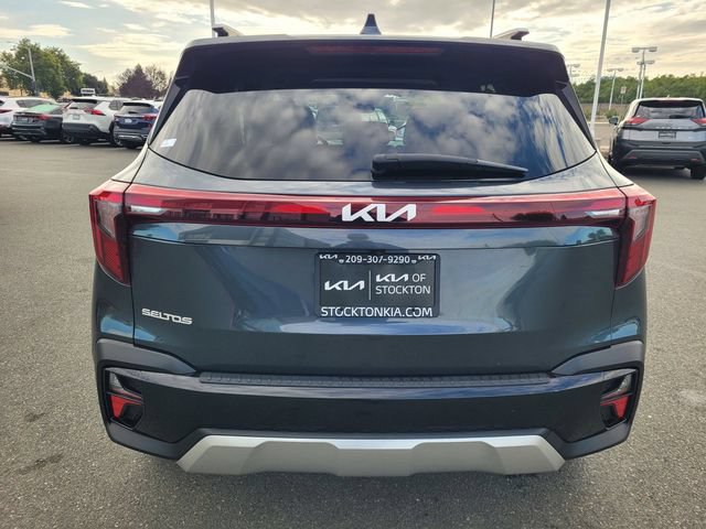 Used 2024 Kia Seltos EX FWD image 5