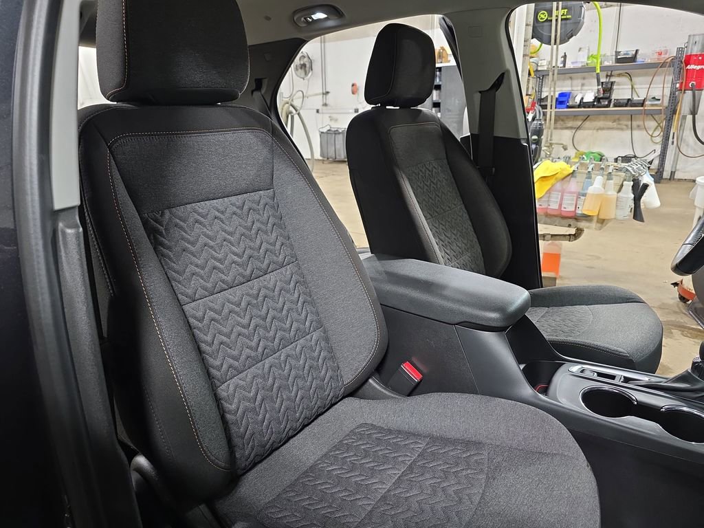 Used 2022 Chevrolet Equinox LT image 10