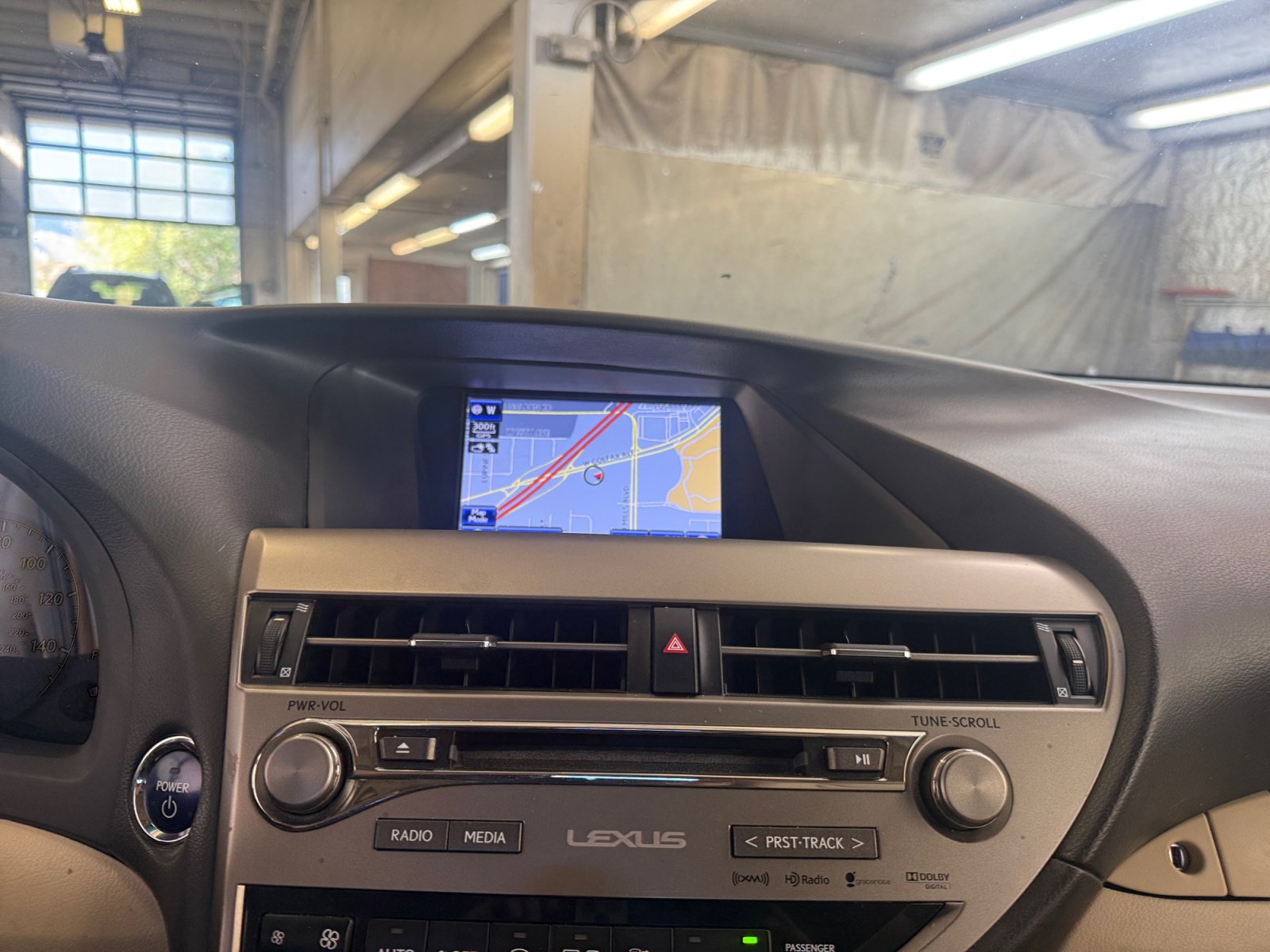 Used 2015 Lexus RX 450h AWD image 26