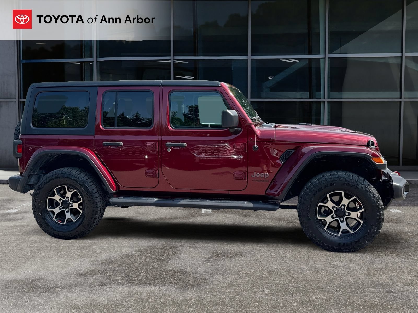 Used 2021 Jeep Wrangler Unlimited Rubicon w/ Cold Weather Group AWD/4WD image 12