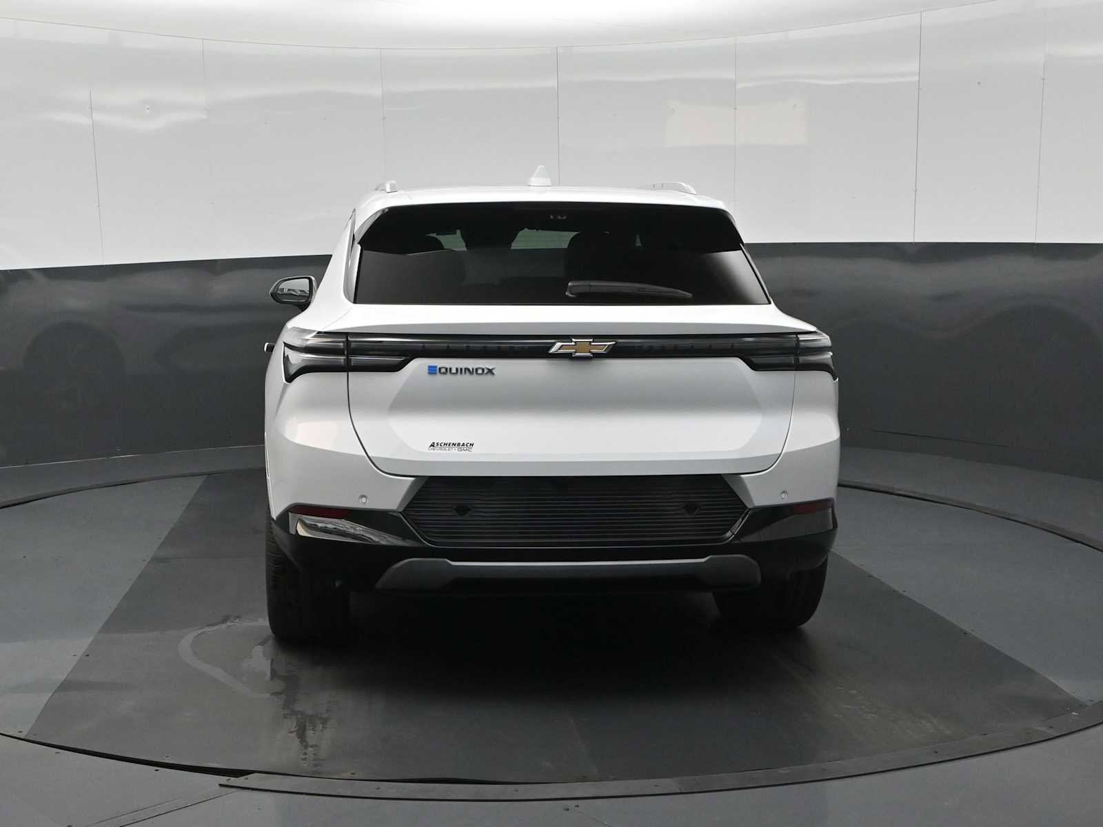 New 2026 Chevrolet Equinox EV LT image 8