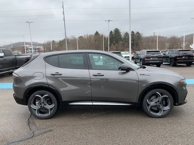 New 2026 Alfa Romeo Tonale w/ Active Assist Package AWD/4WD image 8