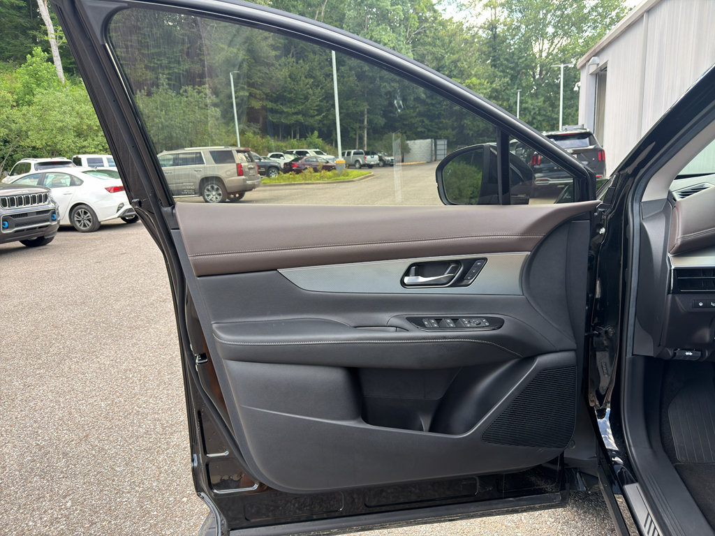 Certified 2026 Nissan Murano Platinum w/ Cargo Package AWD/4WD image 9