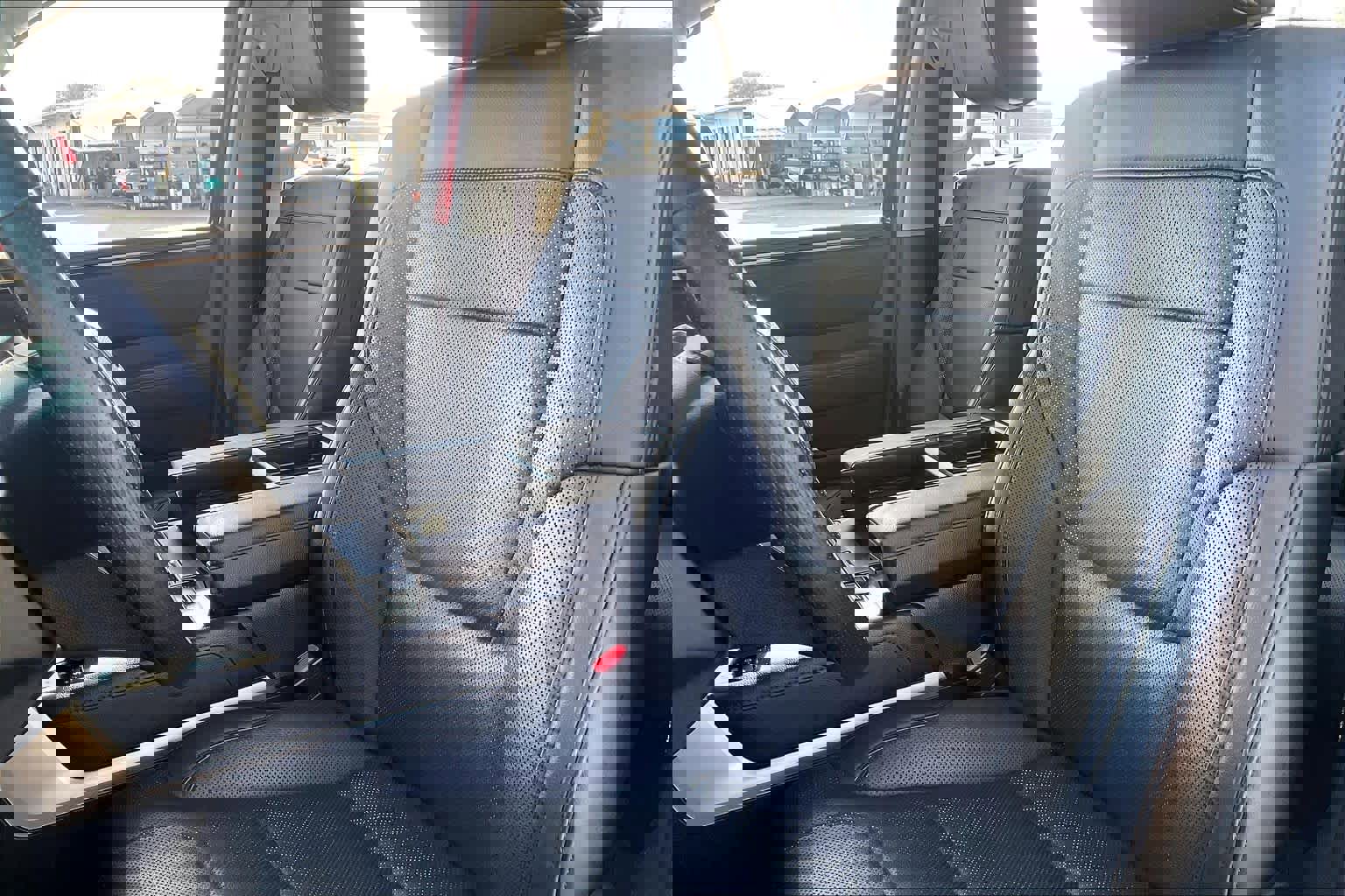 Used 2022 Toyota Tundra Limited w/ Power Package image 8