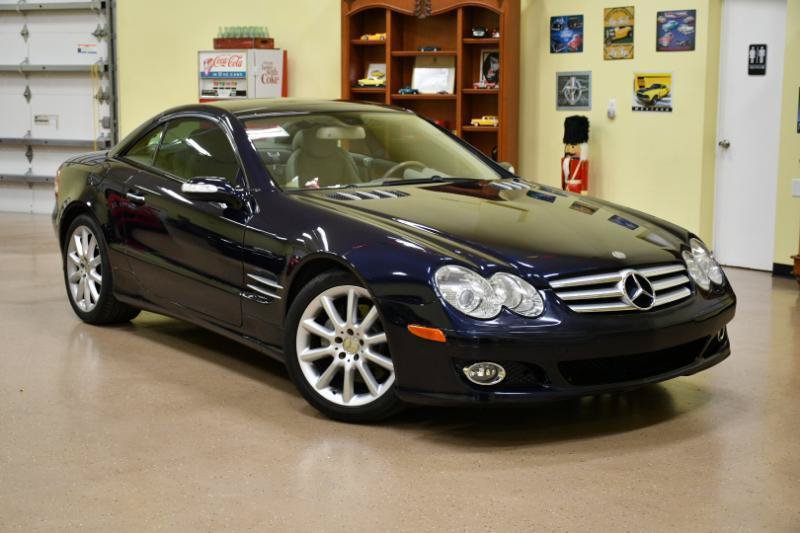 Used 2008 Mercedes-Benz SL 550 w/ P1 Pkg image 3
