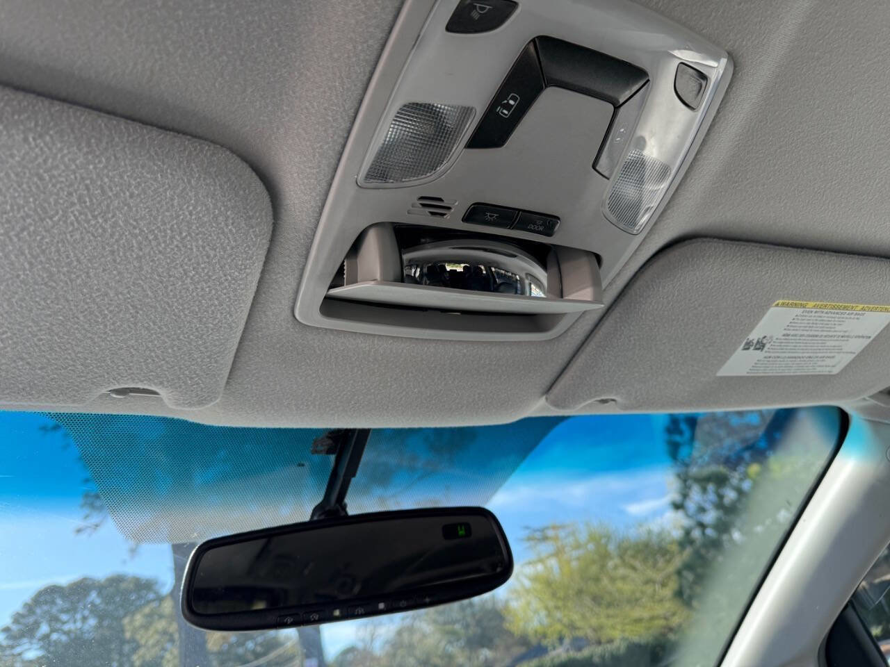 Used 2011 Toyota Sienna LE image 18