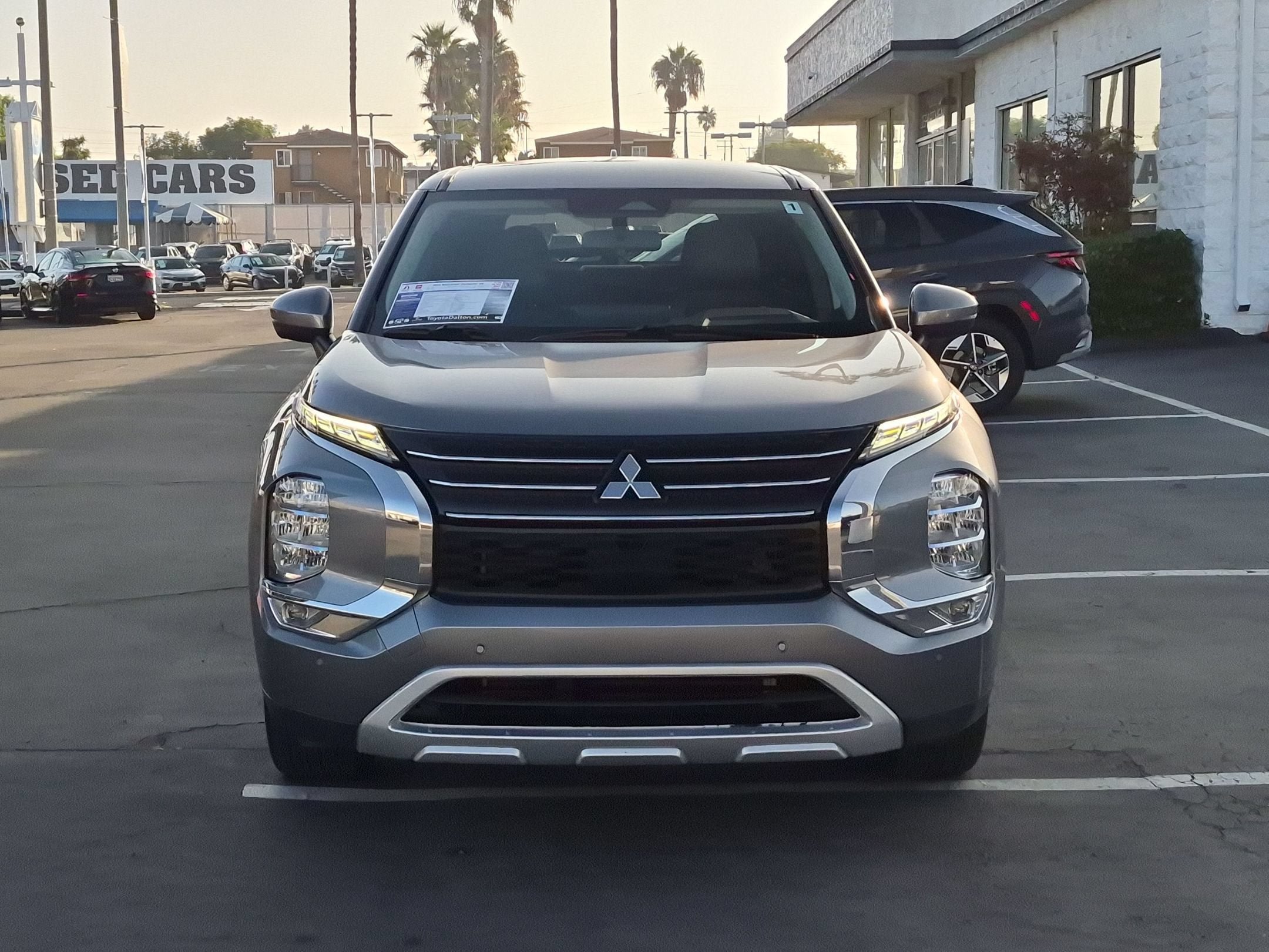 Used 2024 Mitsubishi Outlander SE FWD image 3