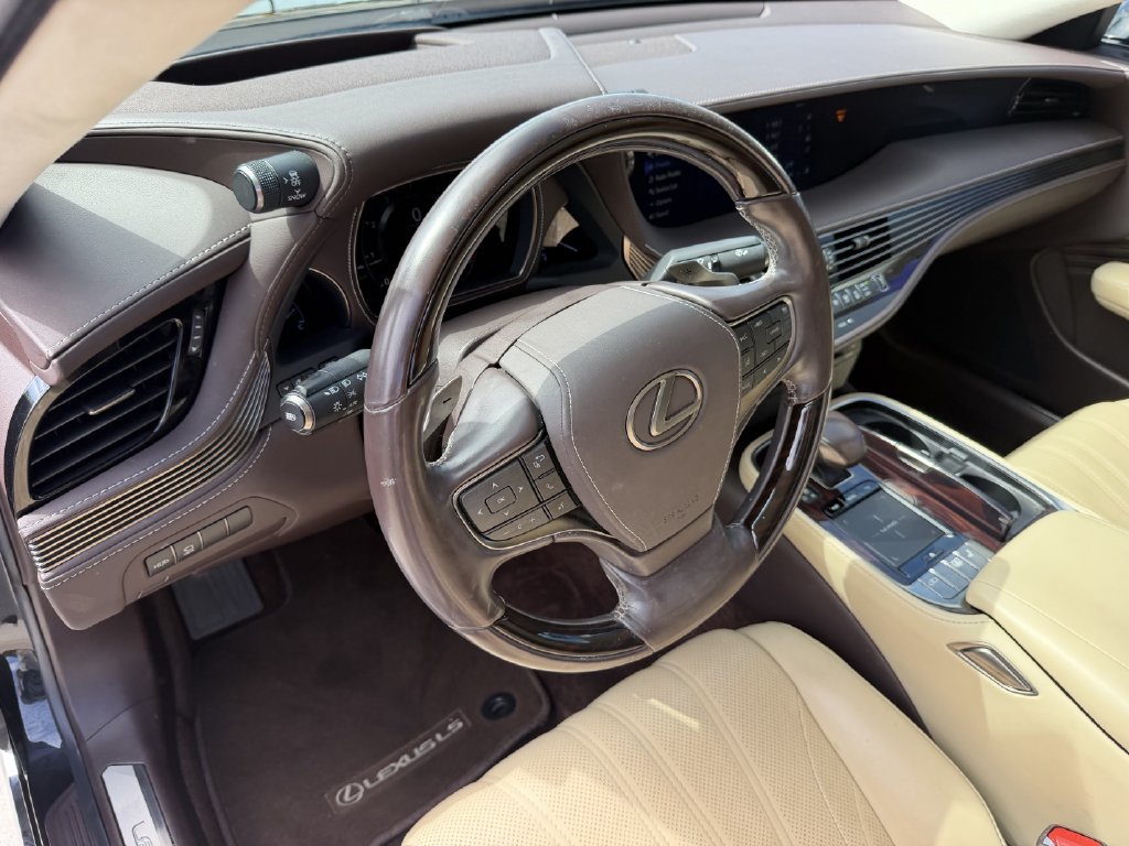Used 2020 Lexus LS 500 AWD w/ Luxury Package image 14