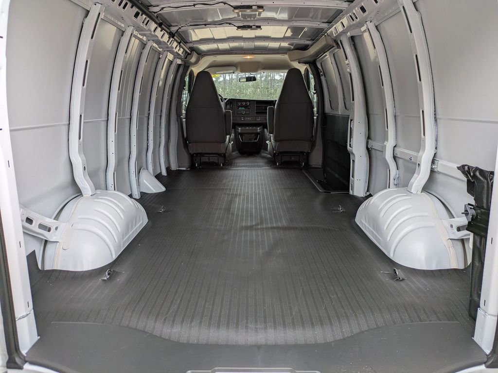 New 2025 Chevrolet Express 3500 Extended w/ Driver Convenience Package image 14