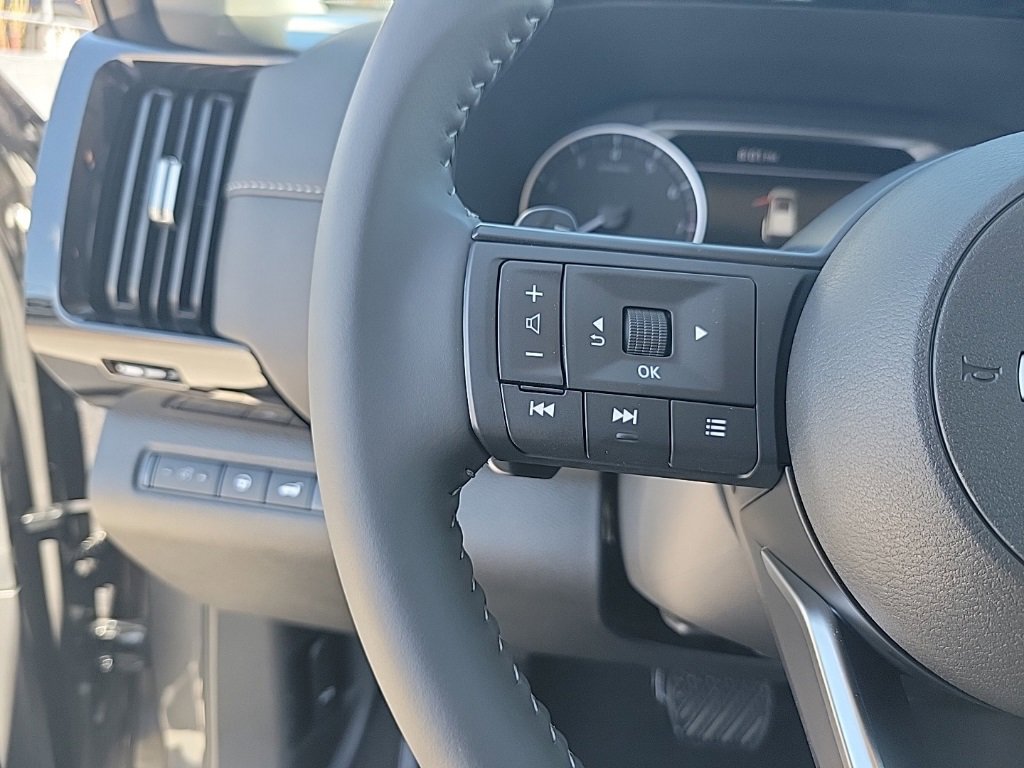 New 2025 Nissan Pathfinder SV w/ Cargo Package image 23