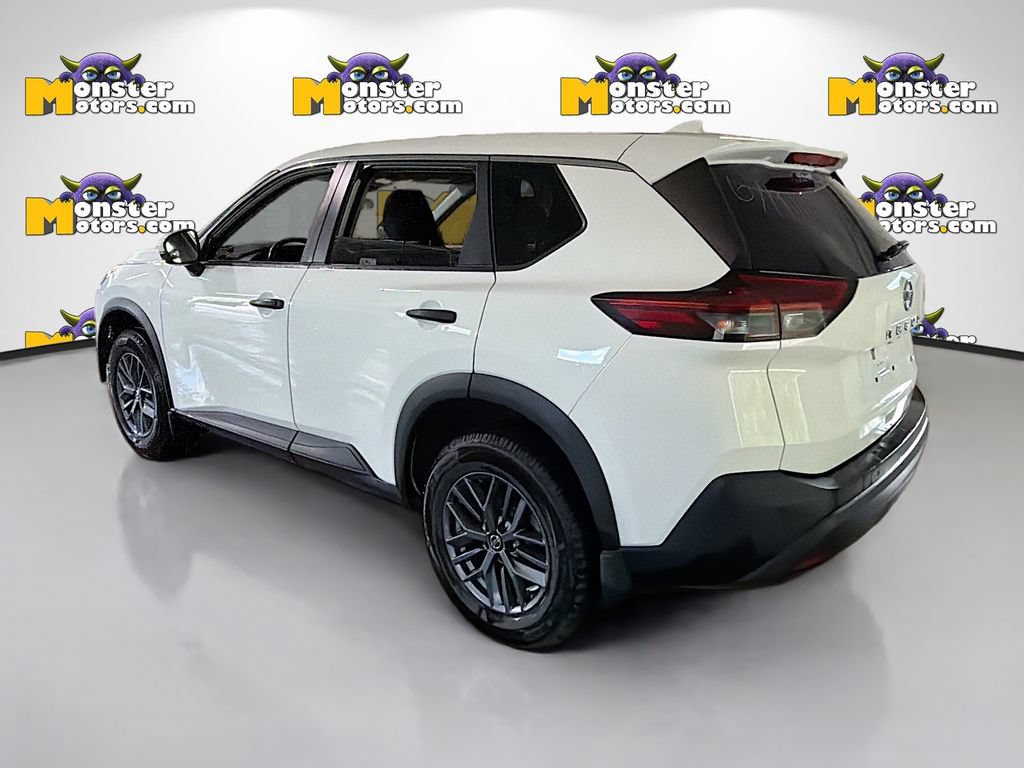 Used 2021 Nissan Rogue S AWD/4WD image 6