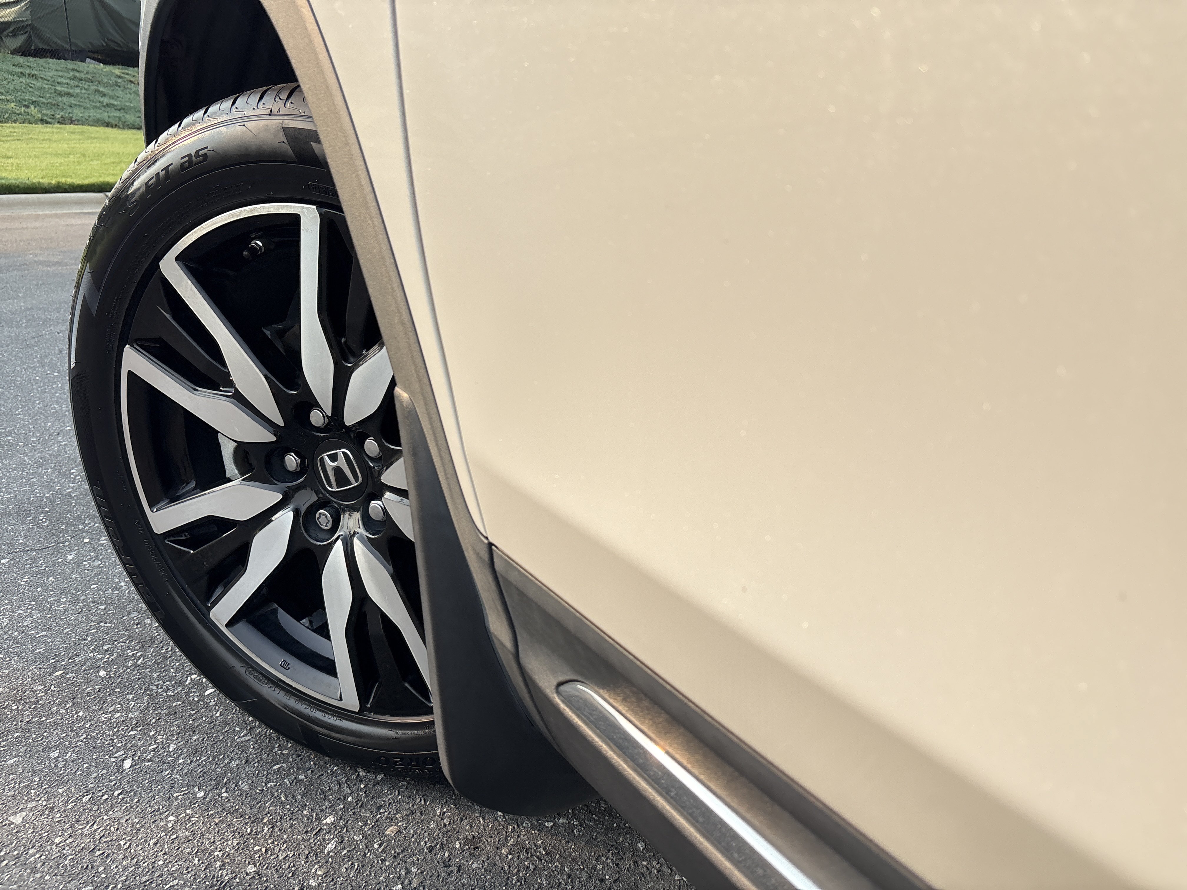 Used 2020 Honda Pilot Touring image 12