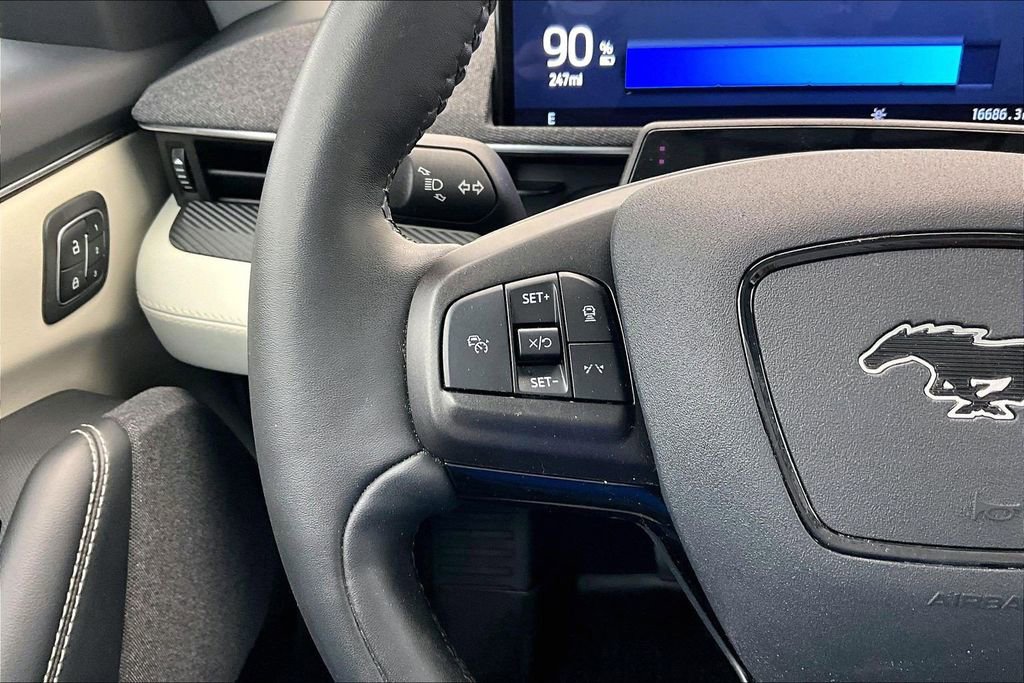 Used 2023 Ford Mustang Mach-E Premium image 18