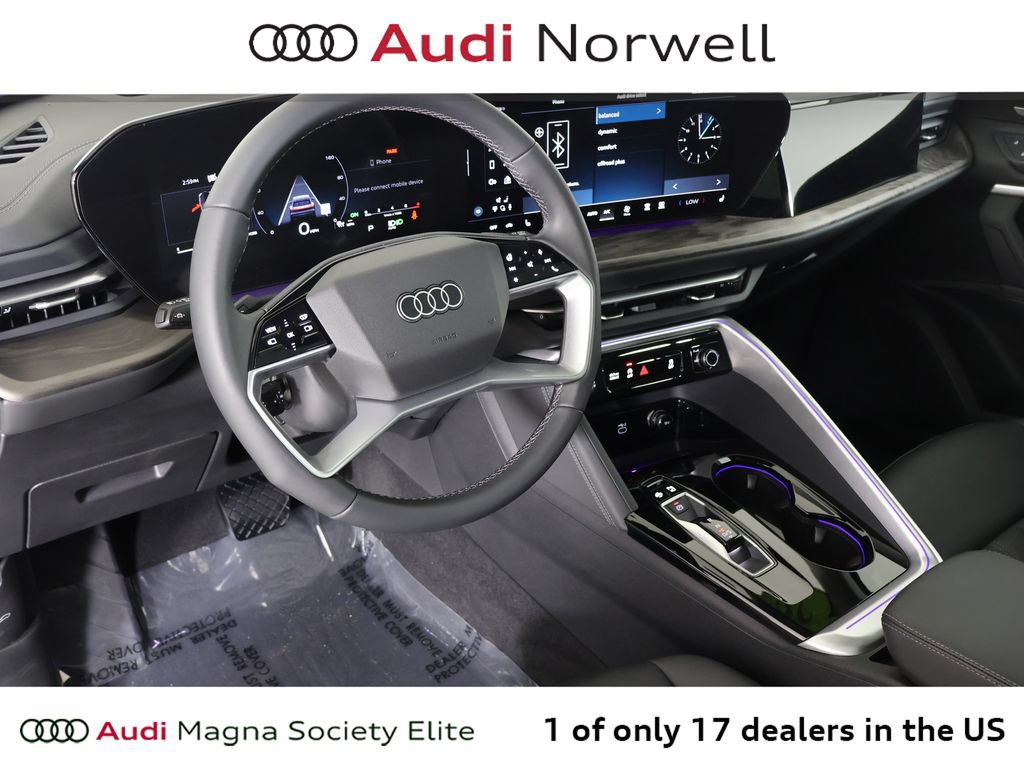 Used 2025 Audi Q5 Premium Plus w/ Premium Plus AWD/4WD image 2