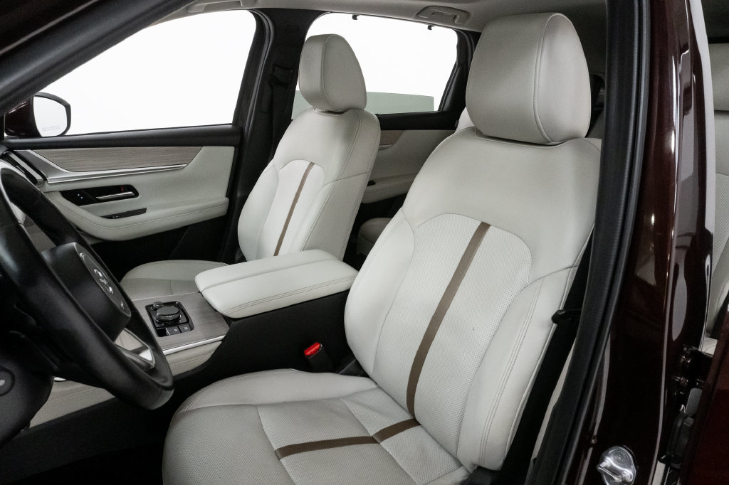 Used 2024 MAZDA CX-90 Plug-In Hybrid w/ Premium Plus AWD/4WD image 11