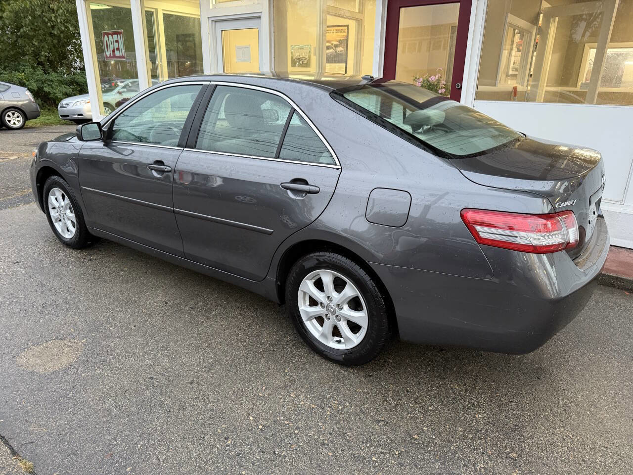 Used 2011 Toyota Camry LE w/ LE Extra-Value Pkg image 23