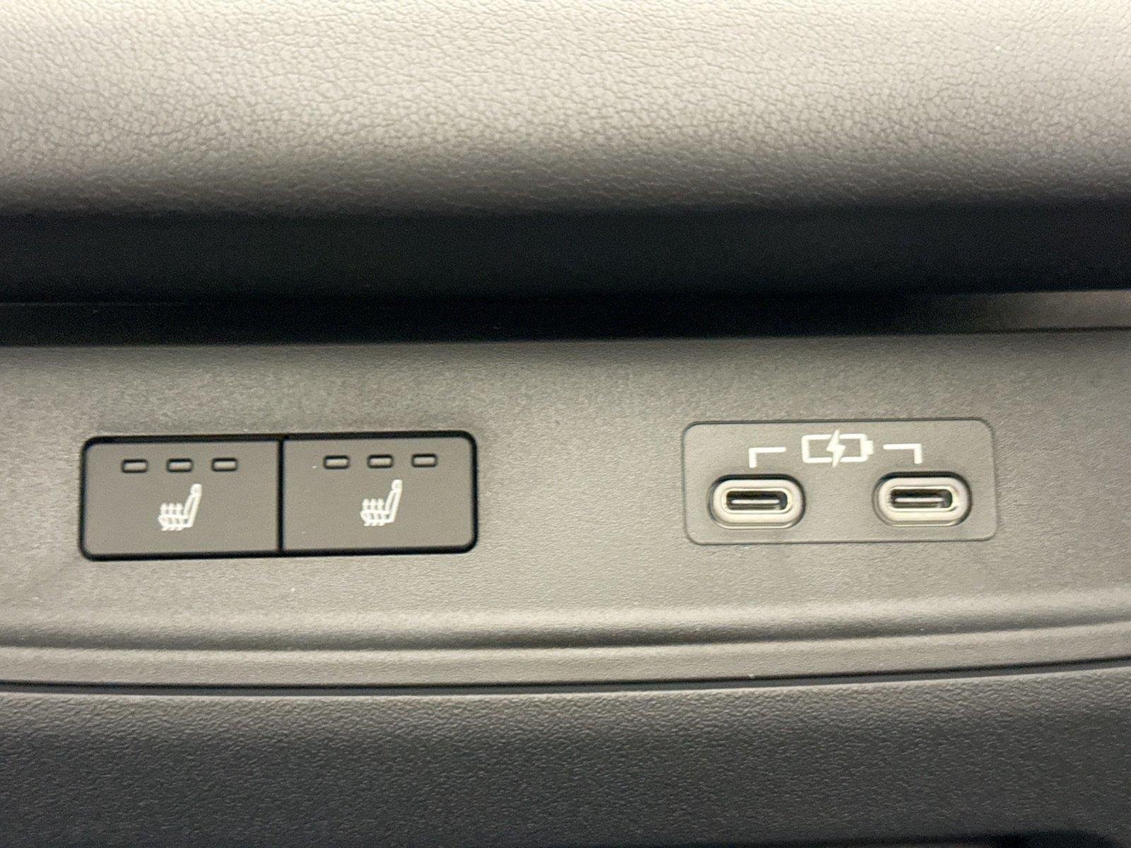 New 2026 Toyota C-HR AWD/4WD image 37