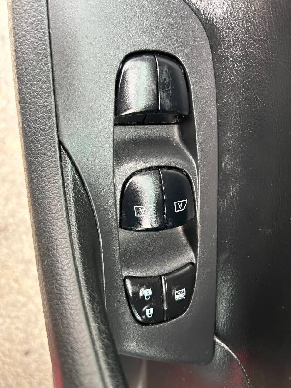 Used 2015 Nissan Altima 3.5 SL FWD image 25