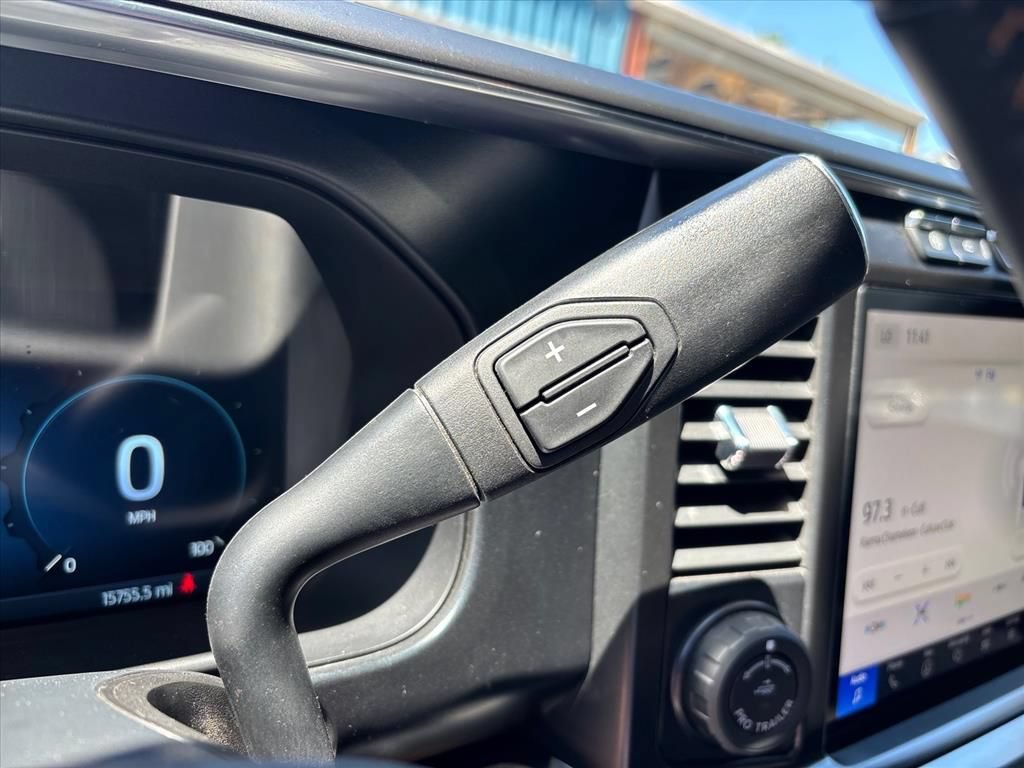 Used 2023 Ford F250 Platinum w/ FX4 Off-Road Package AWD/4WD image 32
