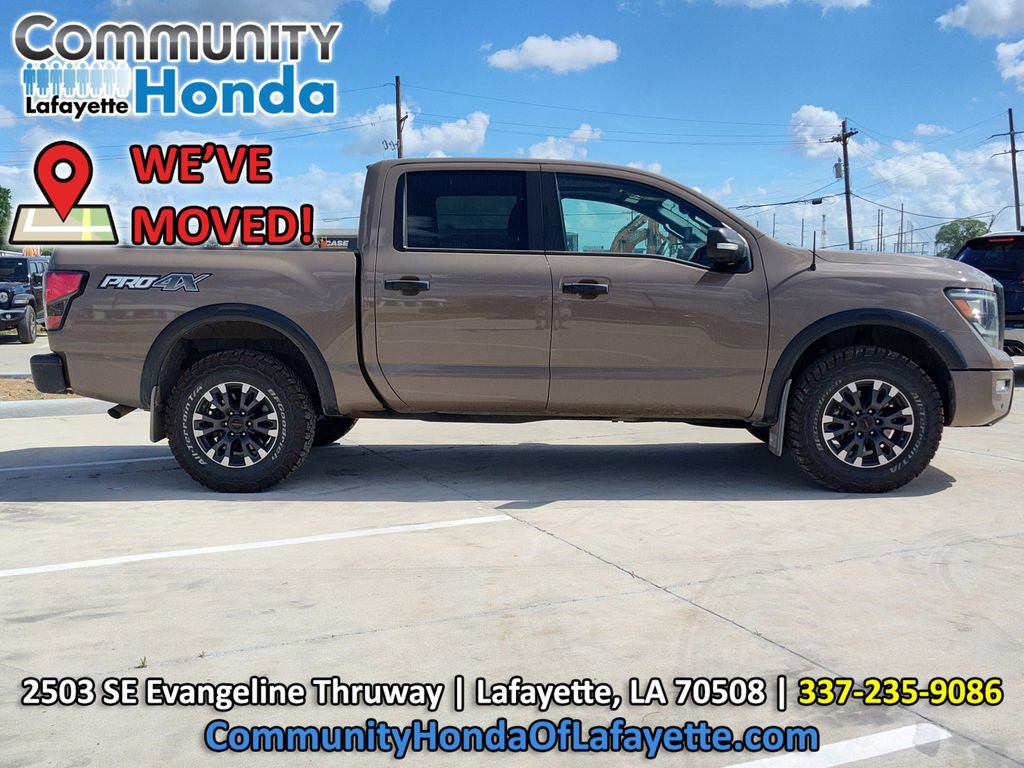 Used 2021 Nissan Titan PRO-4X w/ Pro-4x Convenience Package AWD/4WD image 13