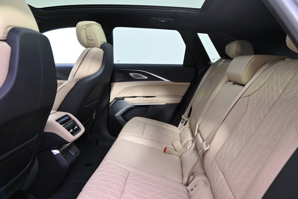 New 2025 Cadillac Lyriq Sport w/ Nappa Leather Package AWD/4WD image 20