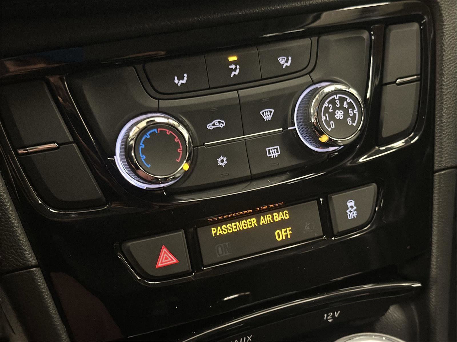 Used 2018 Buick Encore Preferred image 18