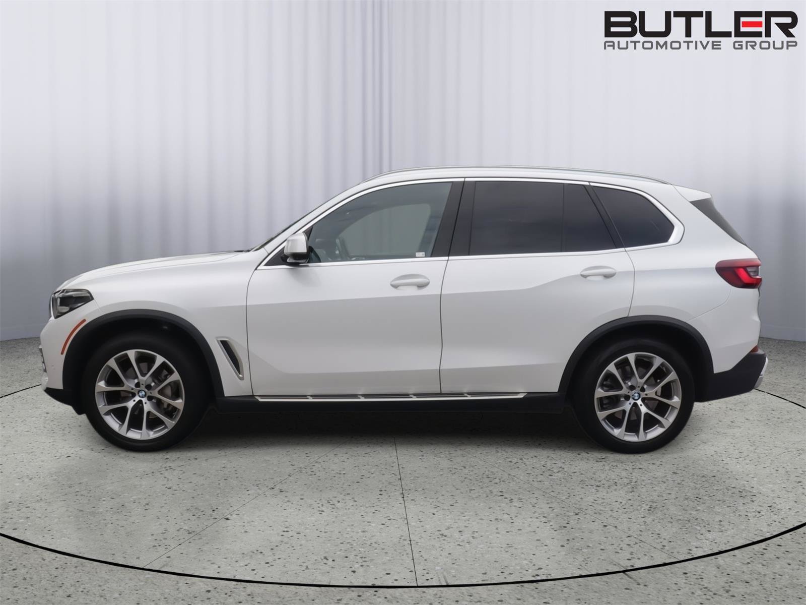 Used 2023 BMW X5 xDrive40i AWD/4WD image 3