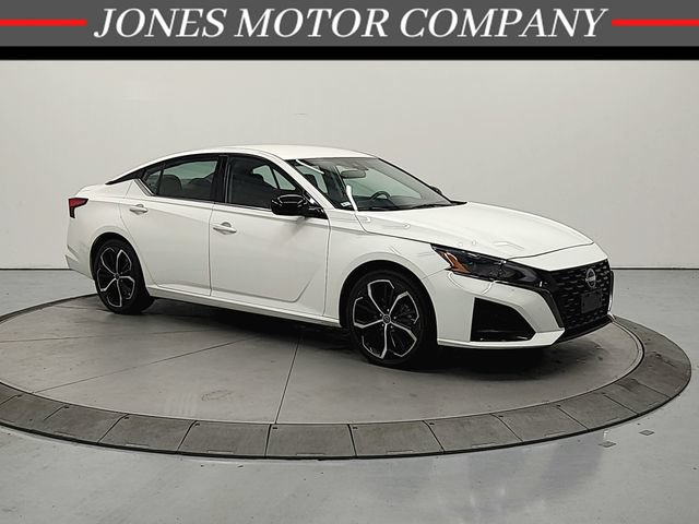 Used 2024 Nissan Altima 2.5 SR