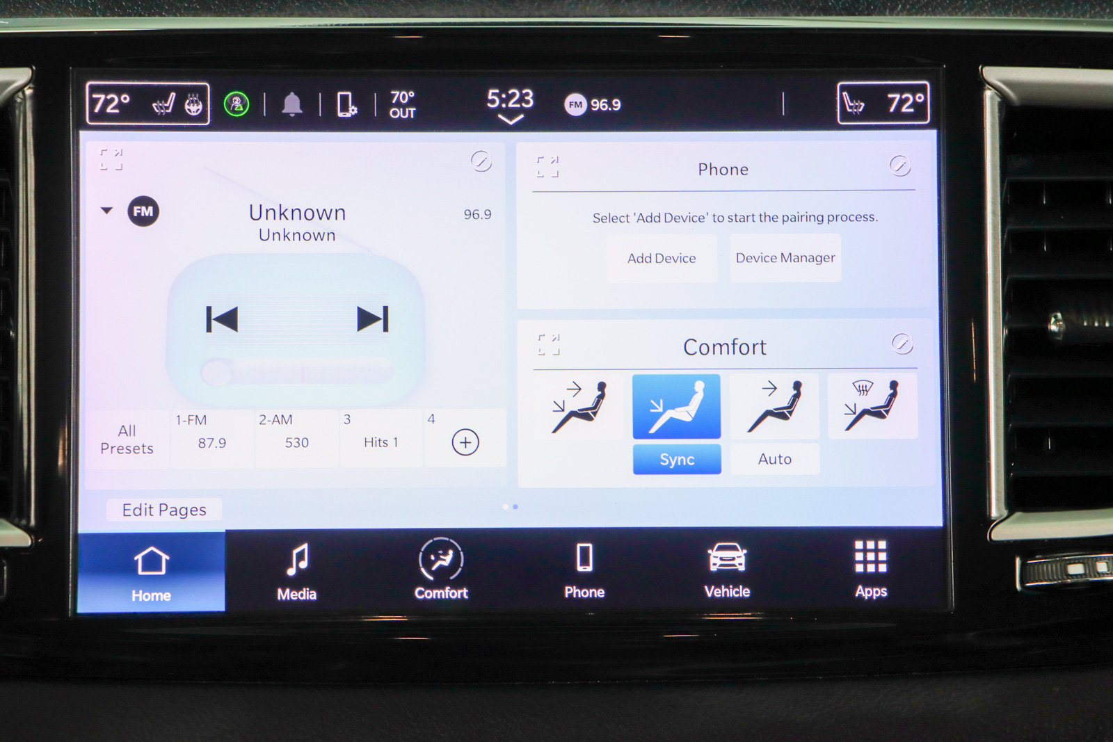 Used 2023 Chrysler Pacifica Touring-L FWD image 18