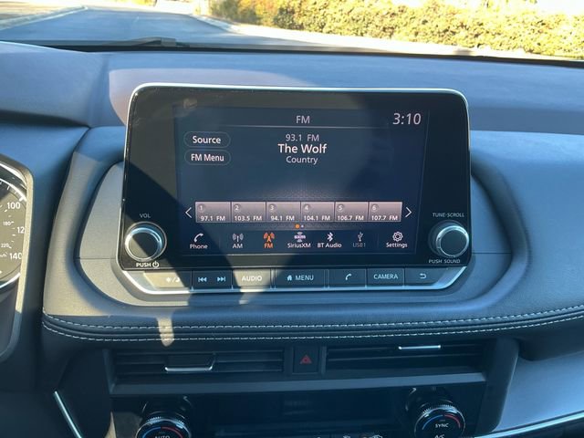 Used 2023 Nissan Rogue SV image 22