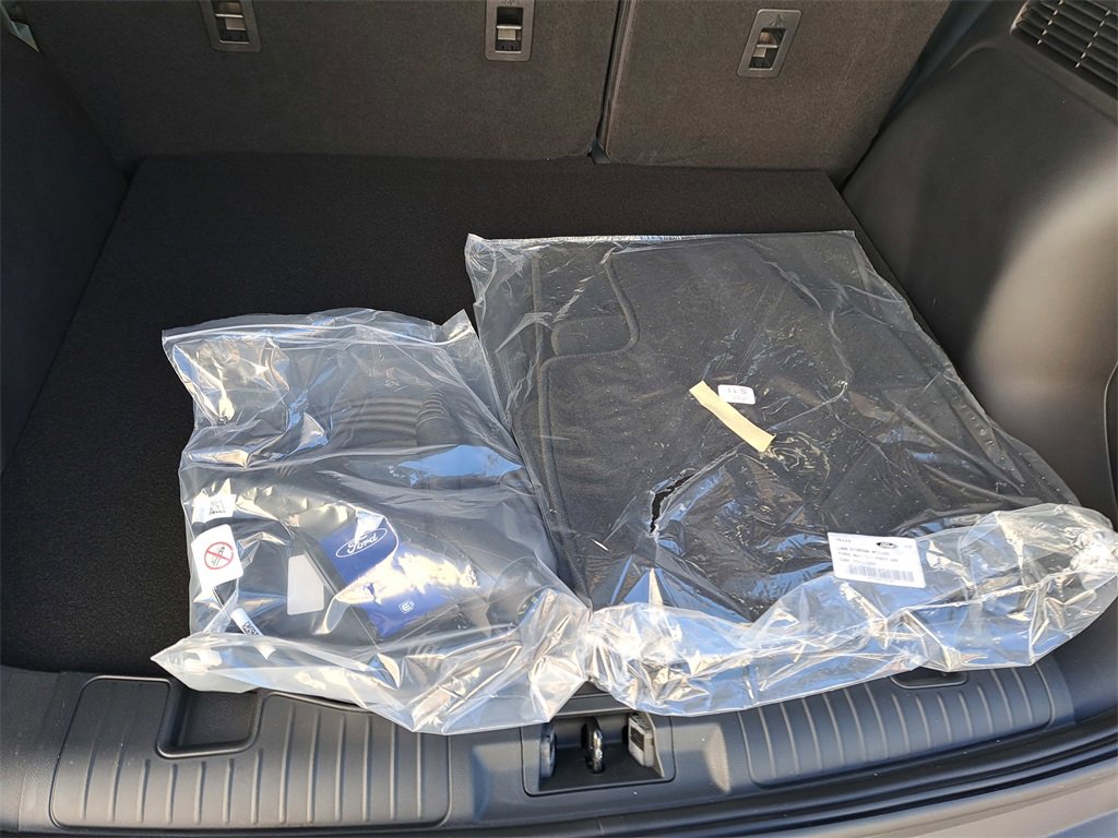 New 2026 Ford Escape Base image 13