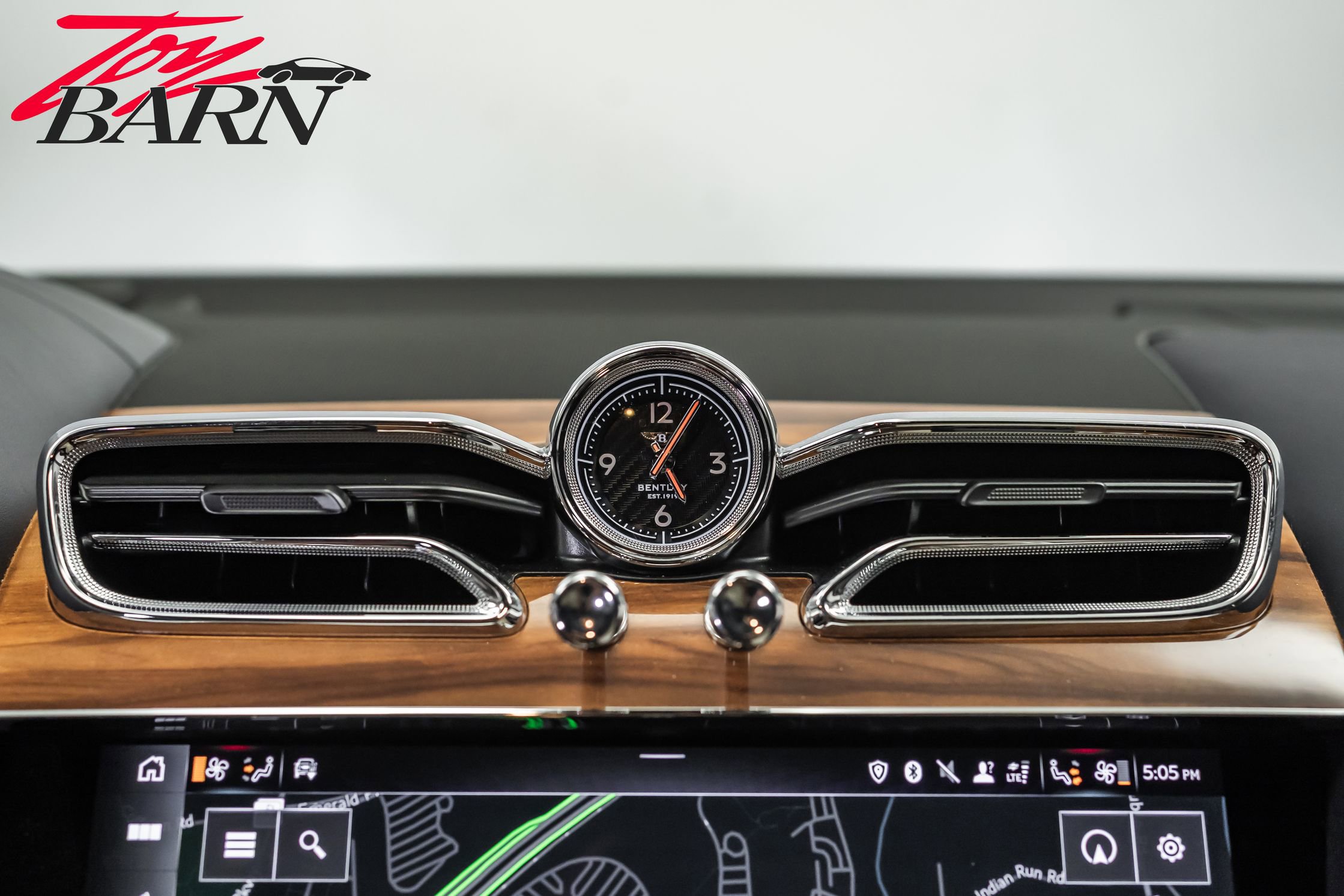 Used 2021 Bentley Bentayga image 43