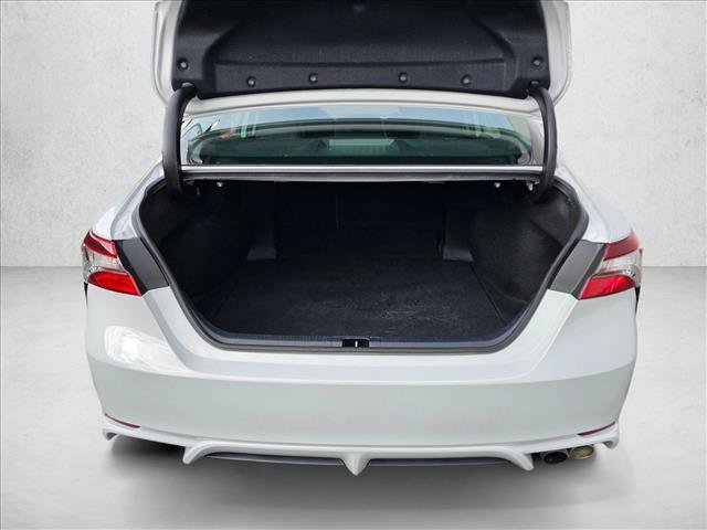 Used 2022 Toyota Camry SE FWD image 10