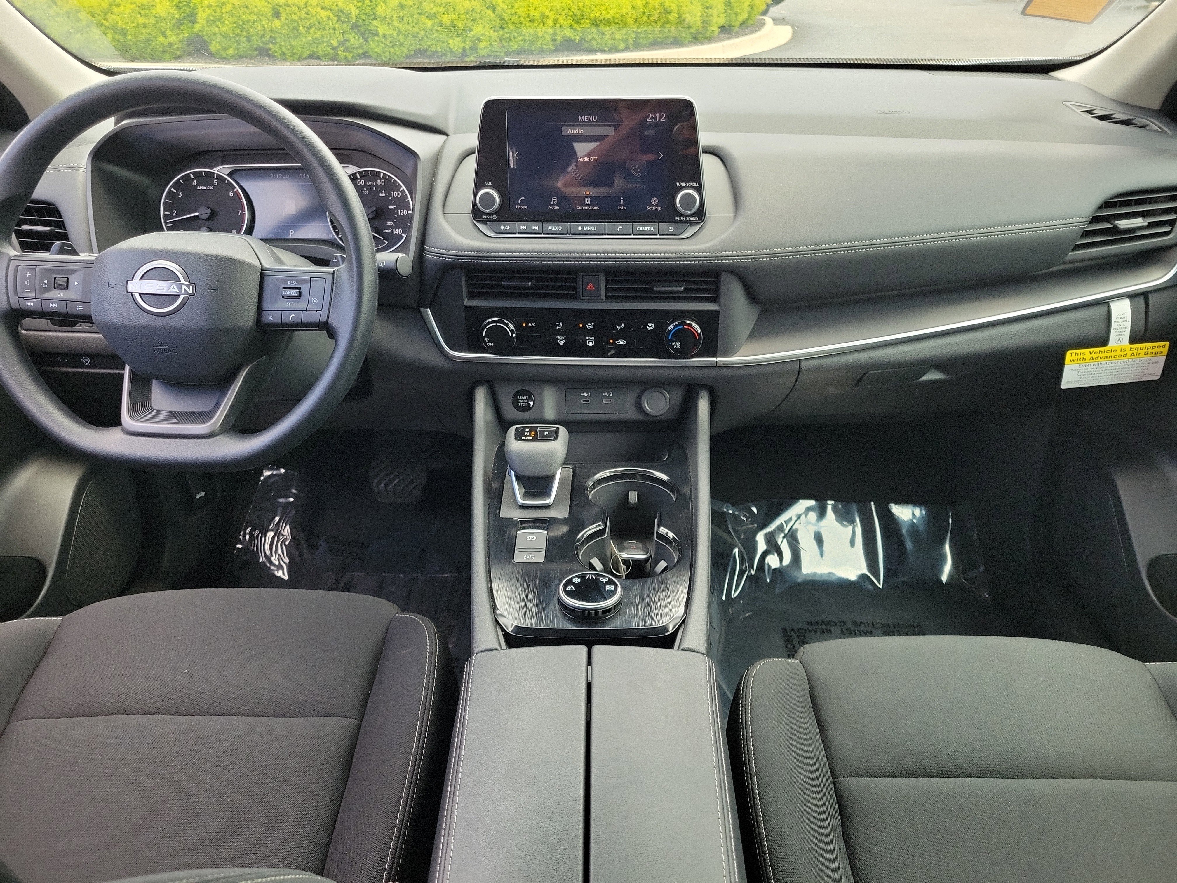 Used 2025 Nissan Rogue S AWD/4WD image 9
