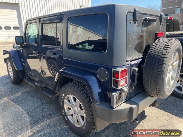 Used 2013 Jeep Wrangler Unlimited Sahara w/ Connectivity Group AWD/4WD image 4