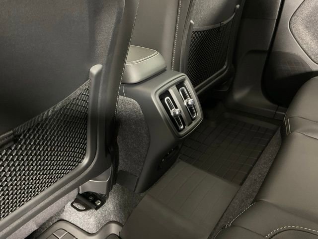 New 2026 Volvo XC40 B5 Plus w/ Protection Package Premier image 19