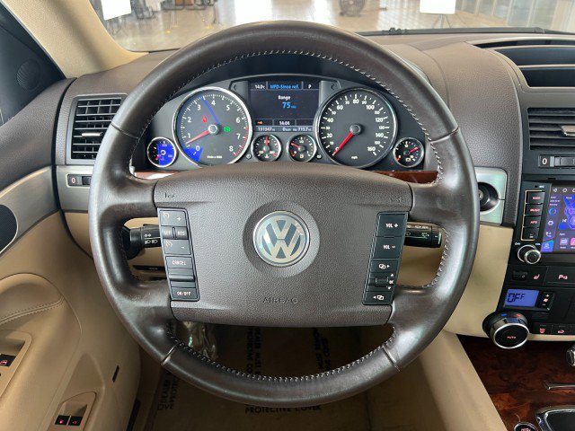 Used 2009 Volkswagen Touareg VR6 image 23