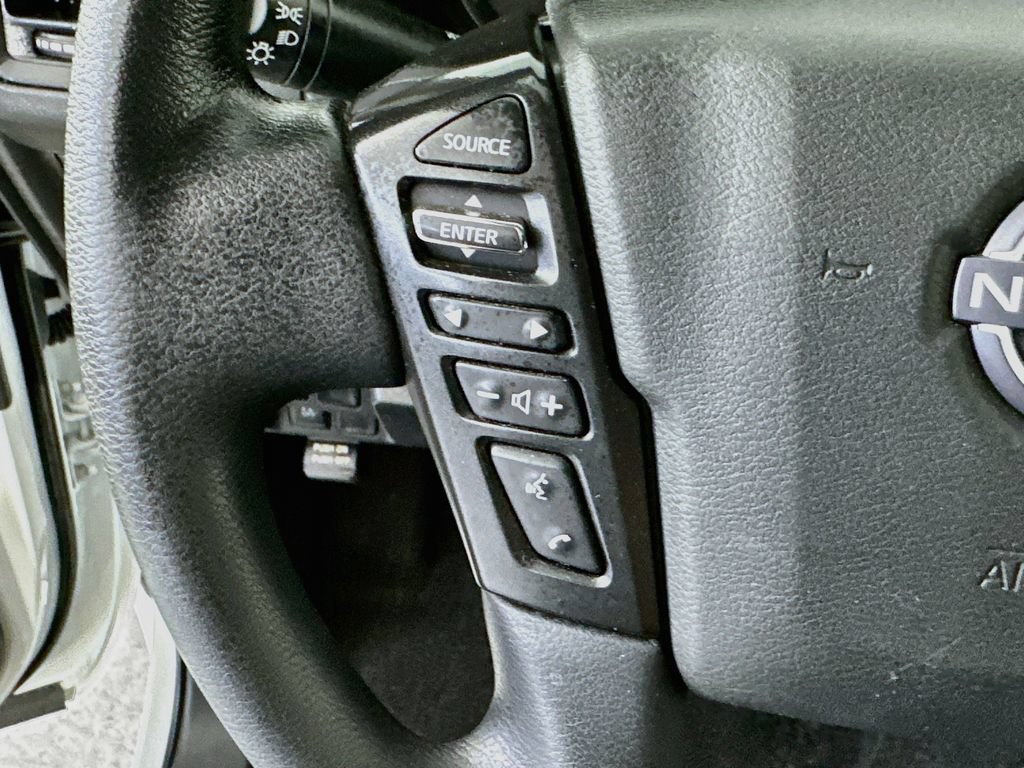 Used 2022 Nissan Frontier S RWD image 21