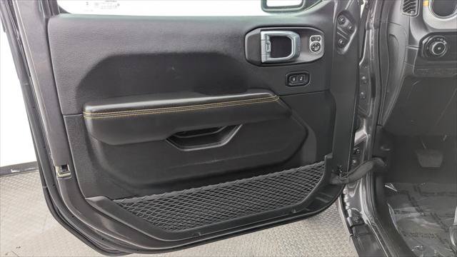 Used 2025 Jeep Wrangler Unlimited Sahara AWD/4WD image 13
