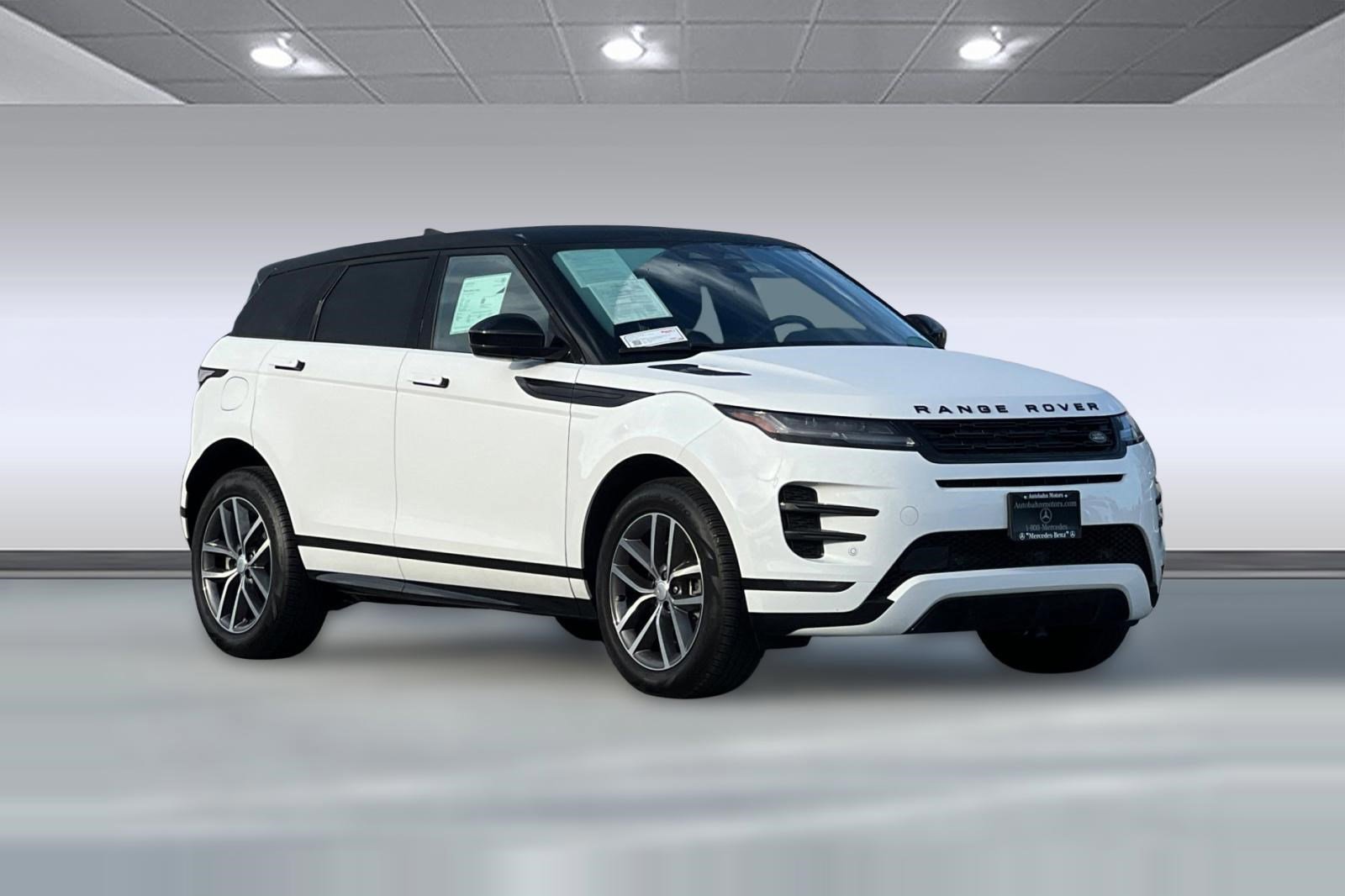 Used 2024 Land Rover Range Rover Evoque Dynamic SE image 6