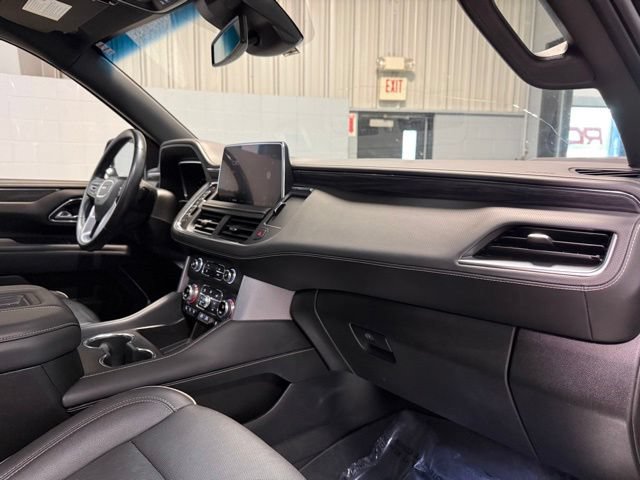 Used 2023 GMC Yukon SLT w/ SLT Premium Package AWD/4WD image 17