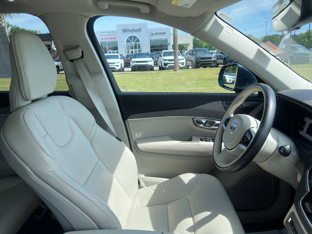 Used 2023 Volvo XC90 B6 Plus w/ Protection Package Premier AWD/4WD image 16