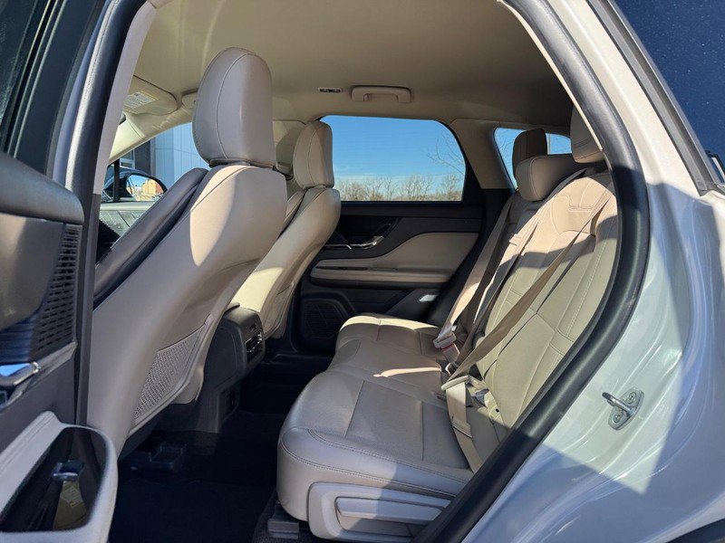 Used 2021 Lincoln Corsair FWD w/ Equipment Group 101A image 10