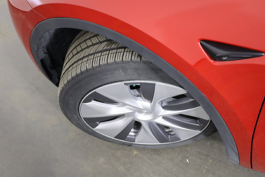 Used 2023 Tesla Model Y Long Range AWD/4WD image 46