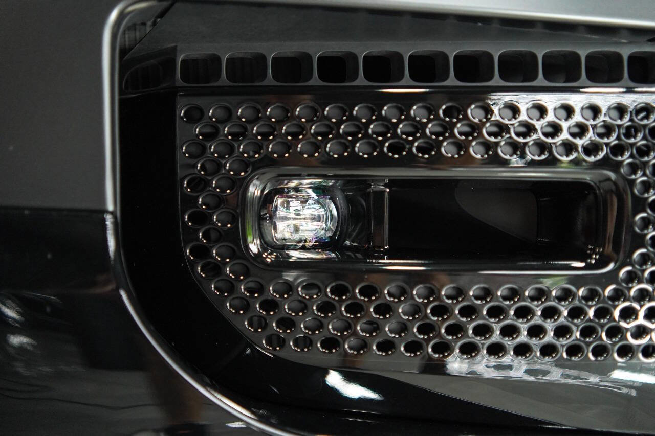 Used 2024 Land Rover Defender 110 Carpathian Edition AWD/4WD image 38